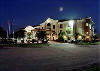 Фото Holiday Inn Express Hotels & Suites East Houston, an Ihg Hotel