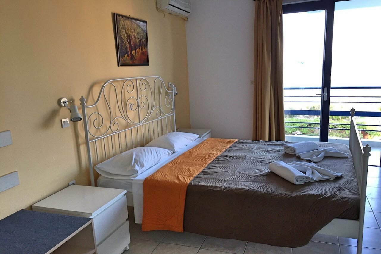 Фото Amalia Sea Apartments