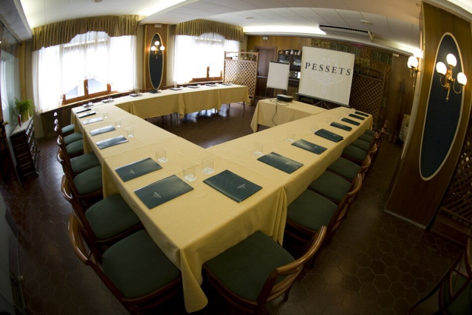 Фото Apartamentos Pessets Adelaida