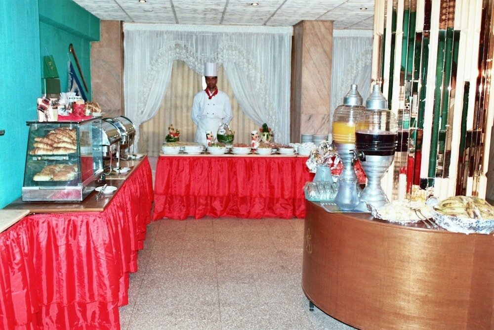 Фото Happy City Hotel