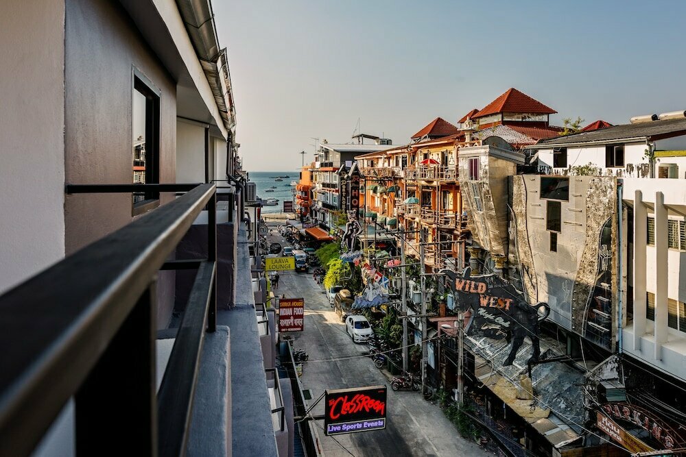 Hotel The Classroom Hotel, Pattaya, photo