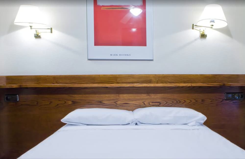 Фото Hotel Ibiltze