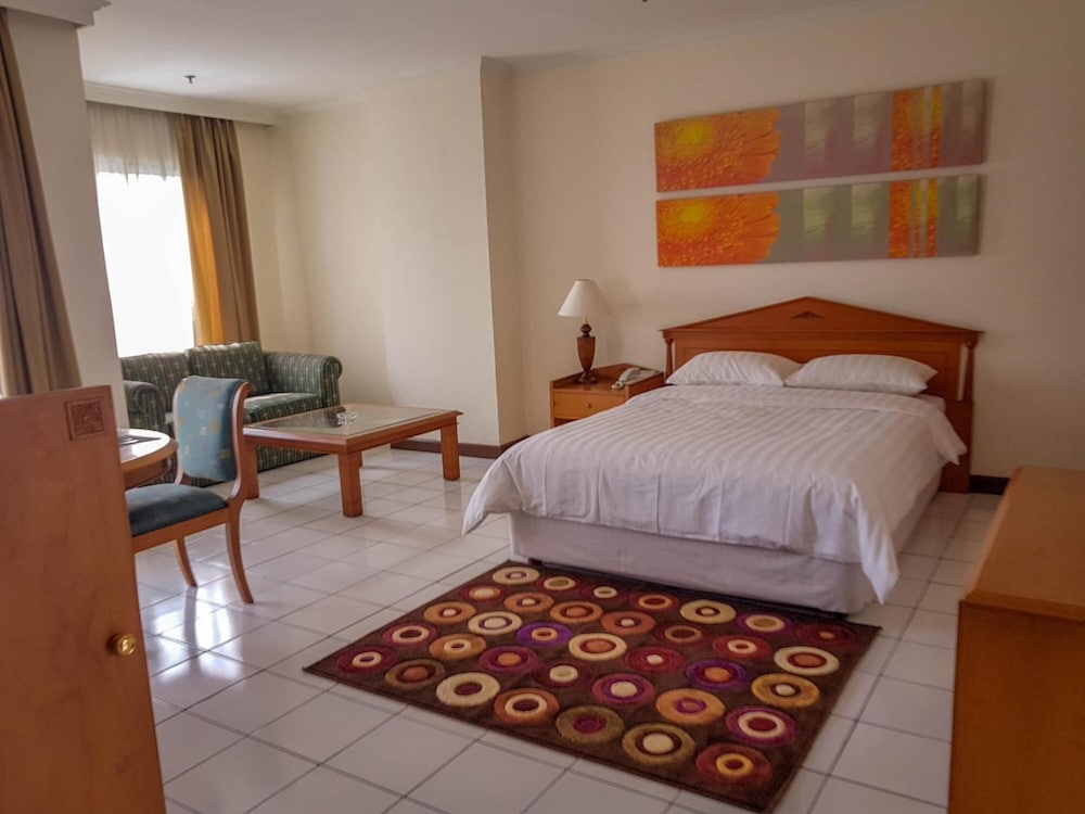 Фото Griya Prapanca Apartment