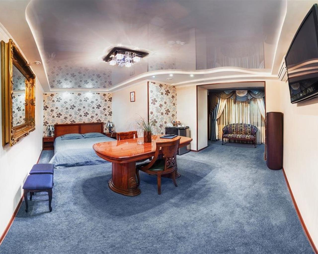 Фото Каштан