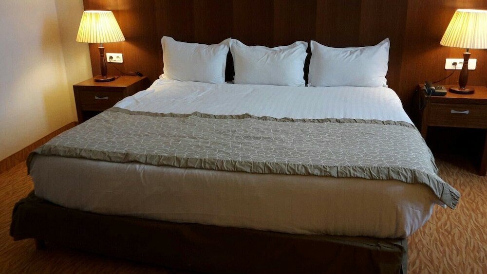 Фото Hocine Hotel Constantine