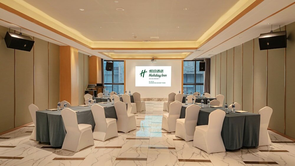 Фото Holiday Inn Dujiangyan Ancient Town, an Ihg Hotel