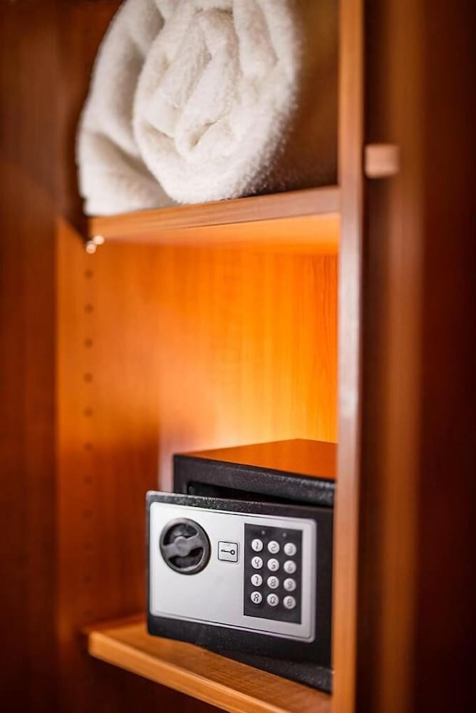 Фото Hotel Schweizer Hof