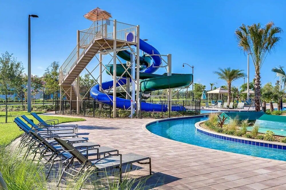 Фото Jurassic Water View @storey Lake by Shine Villas! Sleeps up to 24! № 021