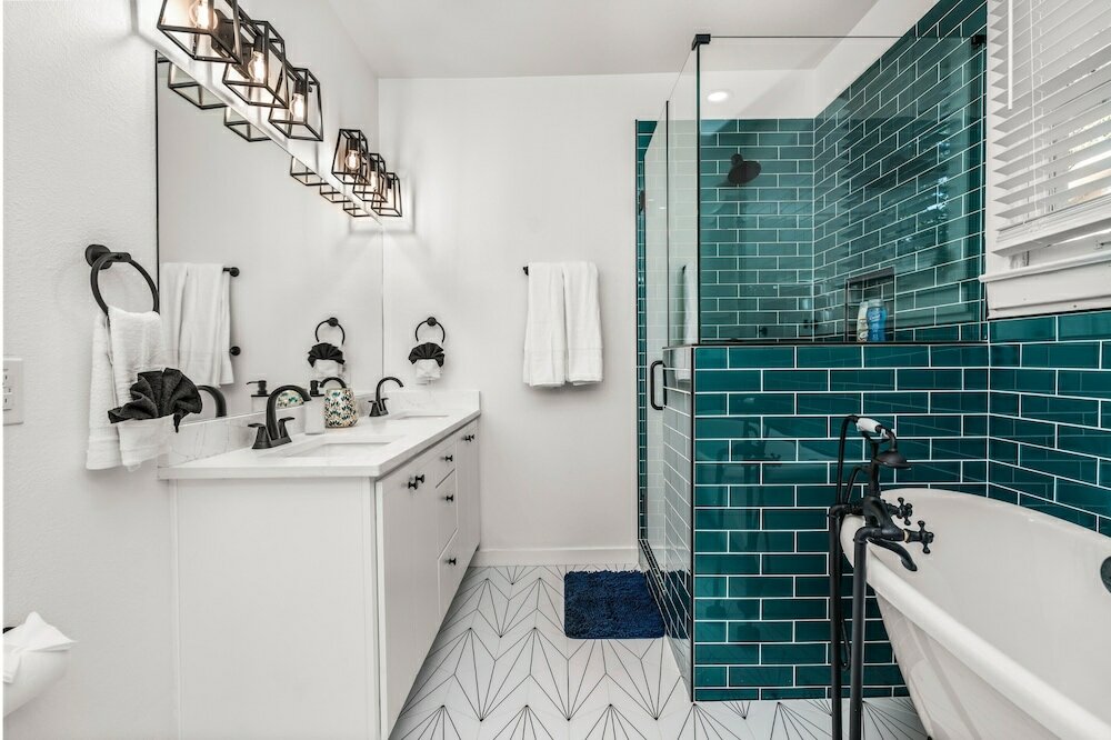 Фото Bold Bright 4br/3.5full Baths Near Riverwalk Dtown