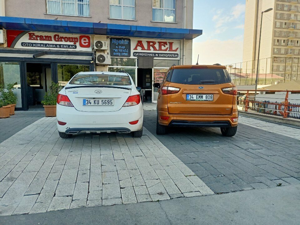 Real estate agency Esma Emlak, Istanbul, photo