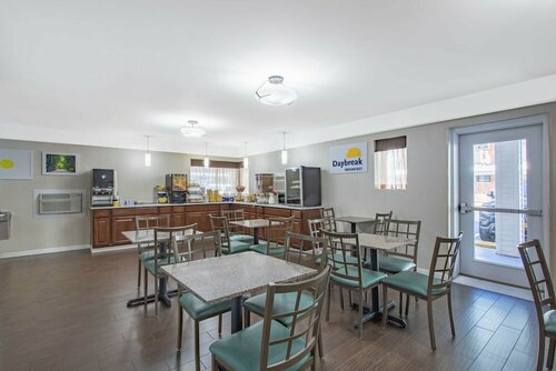 Гостиница Days Inn by Wyndham Elmsford White Plains в Элмсфорде