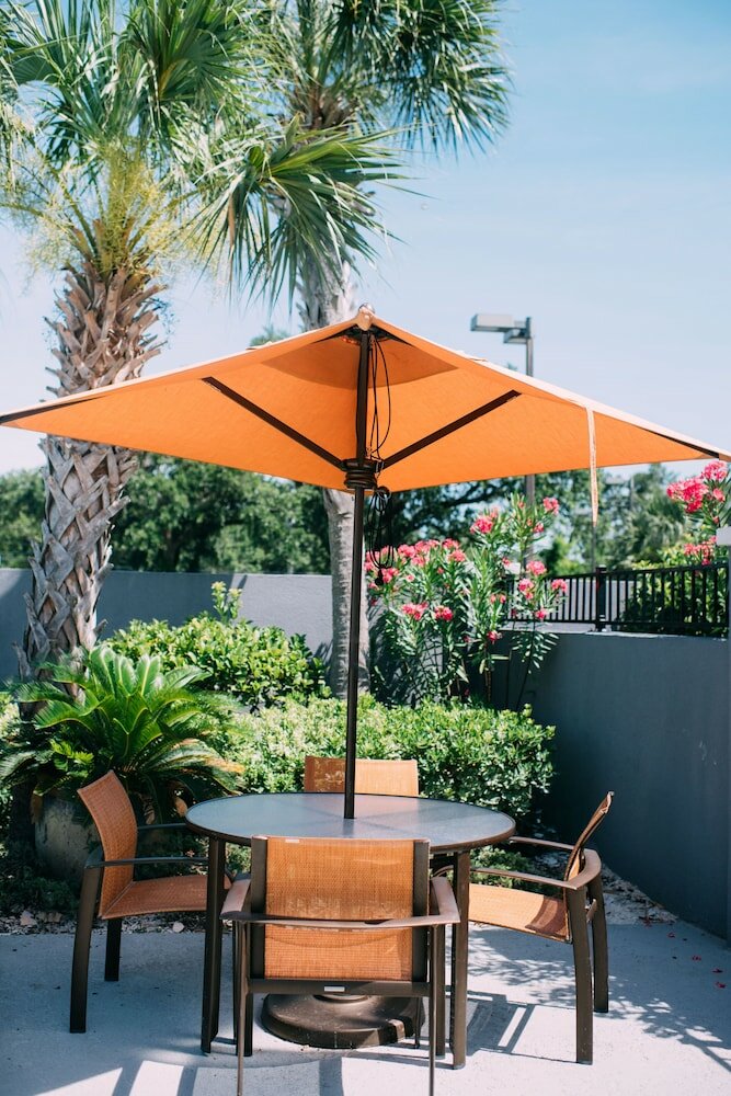 Фото Courtyard by Marriott Gulfport Beachfront