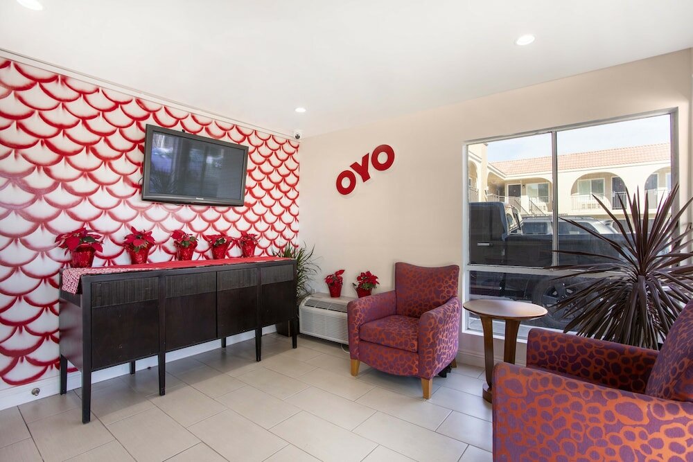 Фото Oyo Hotel Palmdale - Antelope Valley