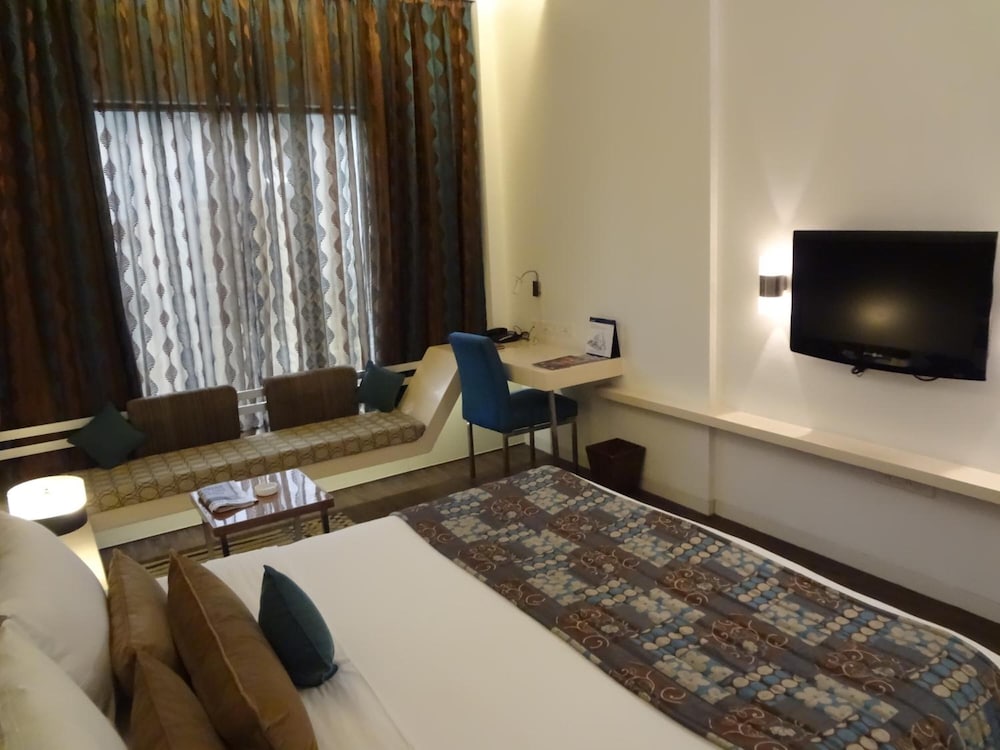 Фото Hotel Kohinoor Continental, Airport
