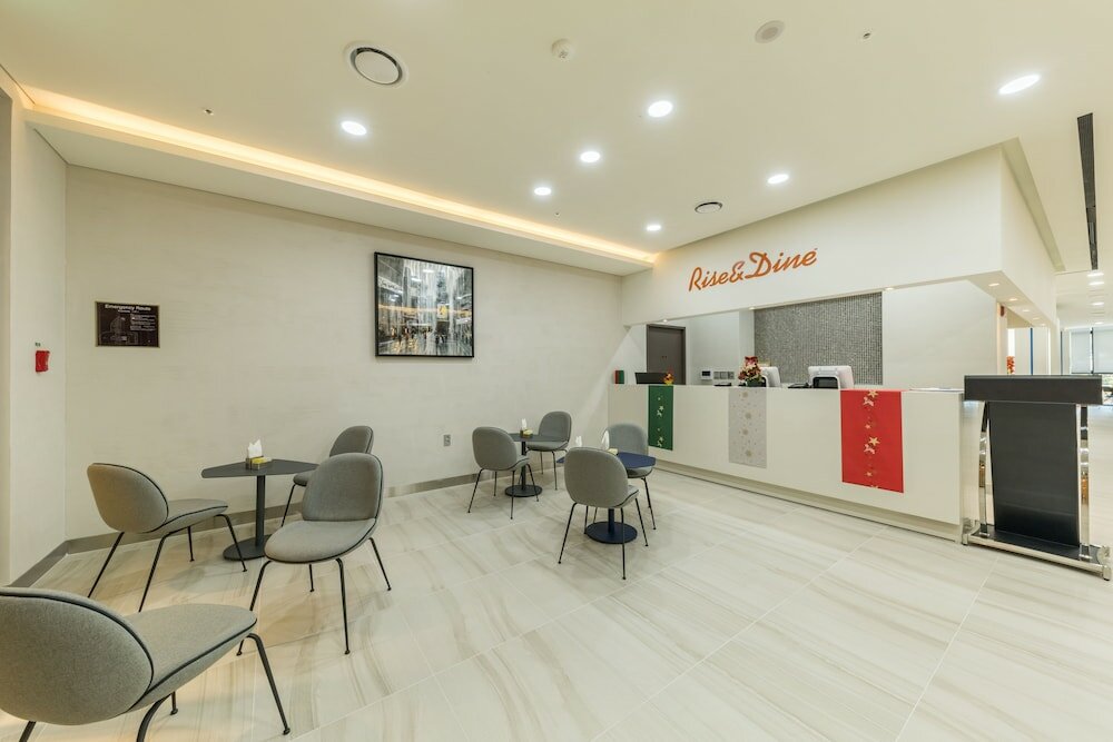 Фото Howard Johnson by Wyndham Incheon Airport