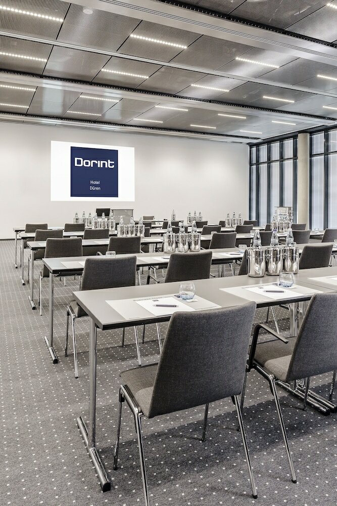 Фото Dorint Hotel Düren