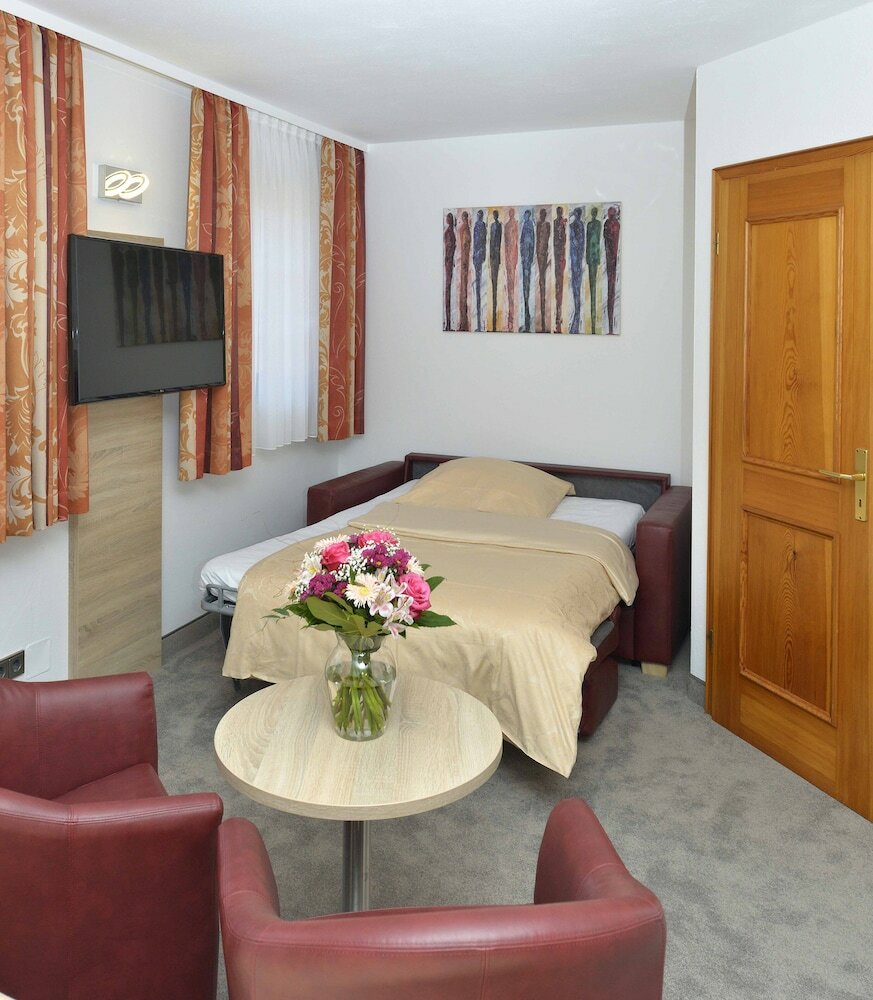 Фото Hotel Garni Altes Brauhaus