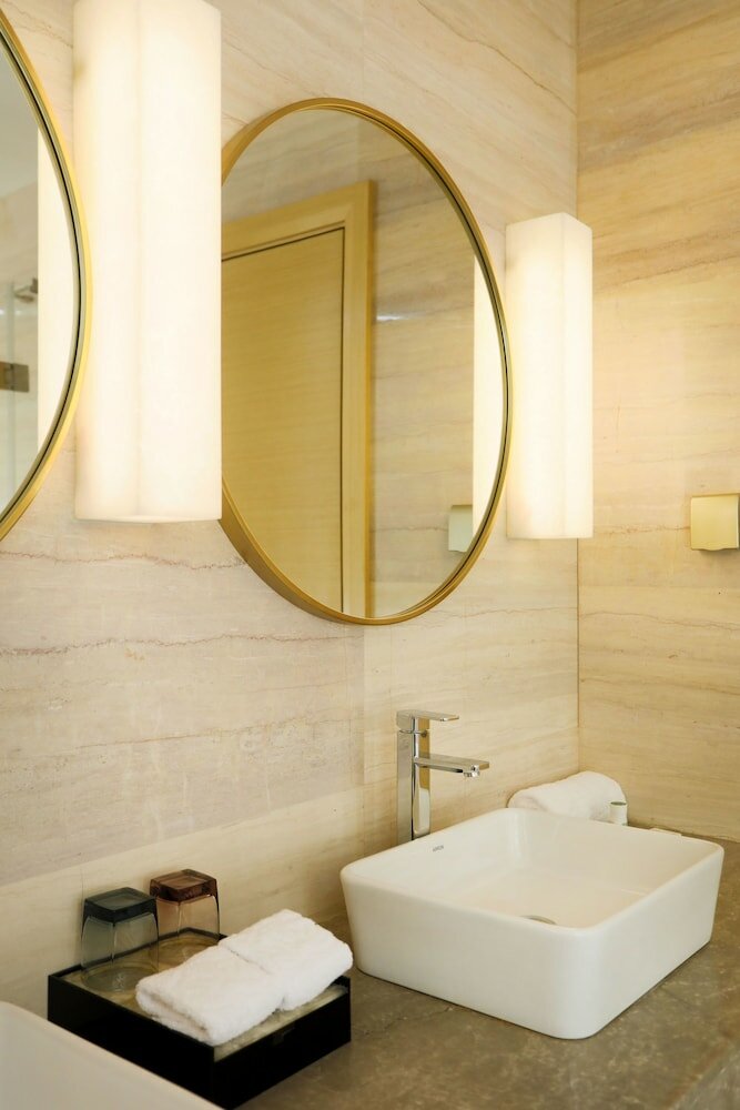 Фото Hundred Hotel