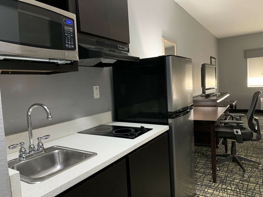 Фото Best Western Plus Olive Branch Hotel & Suites