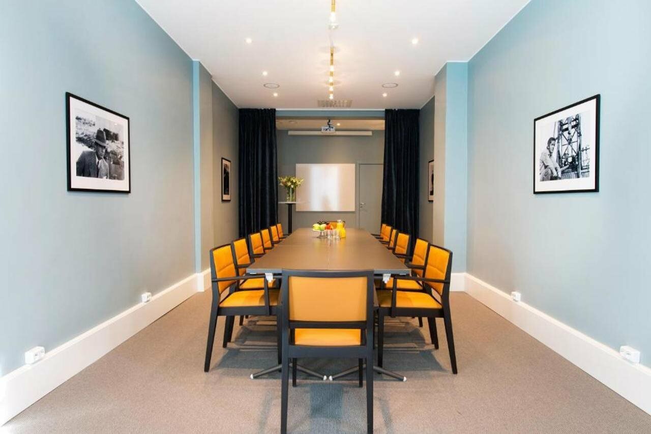 Фото Elite Hotel Adlon