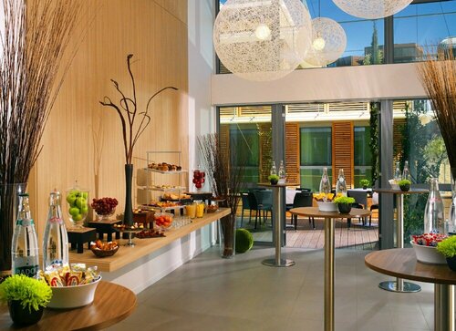 Внешний вид отеля Courtyard by Marriott Montpellier в Монпелье, фото 4