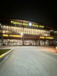 Astana Nurly Zhol railway station (ulitsa Mukhamedzhana Tynyshbayeva, 8), hotel