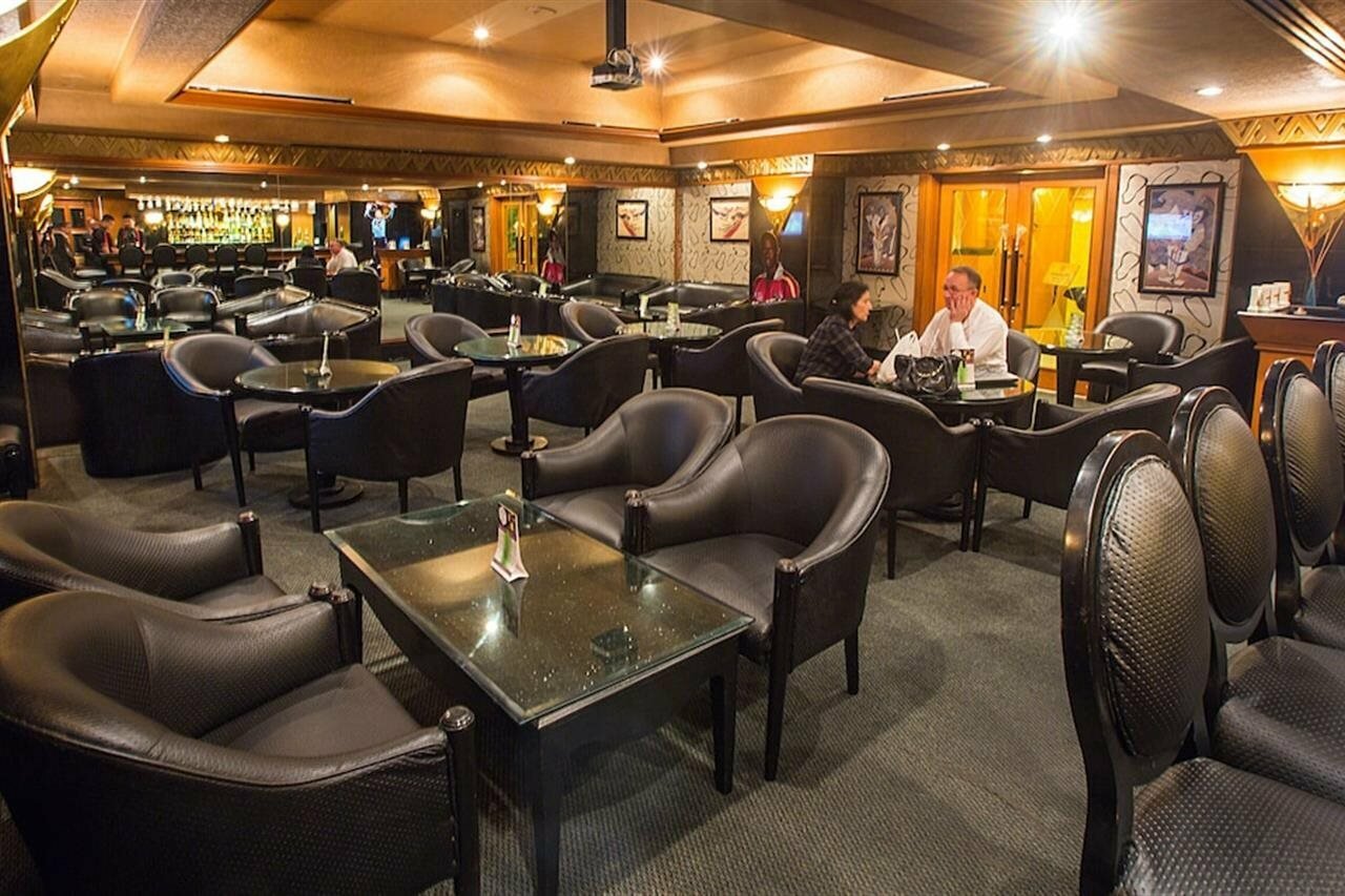 Фото The Orchid Hotel Mumbai Vile Parle