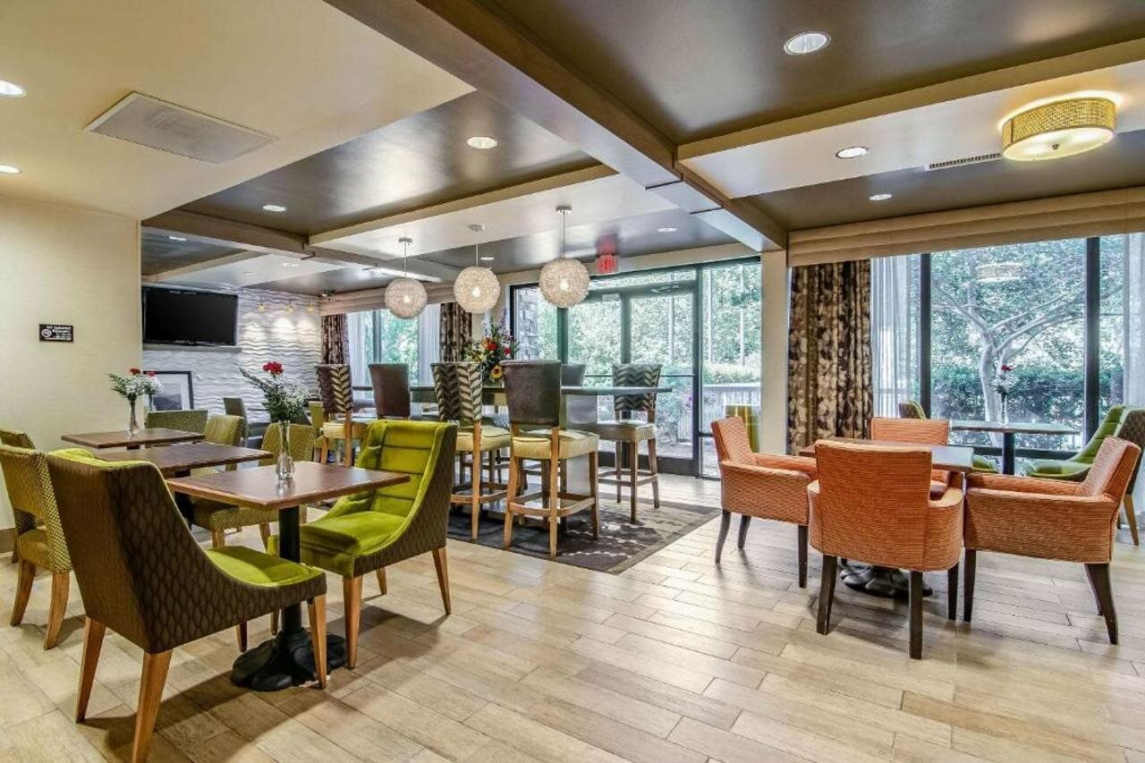 Фото Comfort Inn Raleigh Midtown