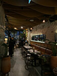 Mezzaluna (İstanbul, Beyoğlu, Meclis-i Mebusan Cad., 8B), restaurant