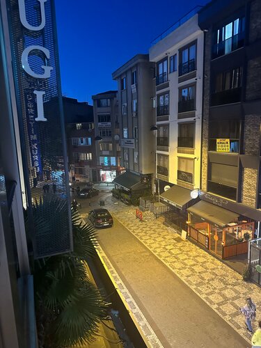 Гостиница Dugi Hotel в Кадыкёй