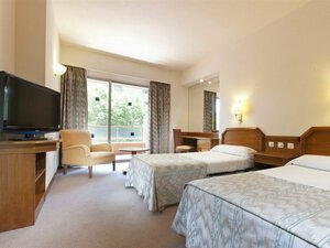 Гостиница Senator Barajas Hotel