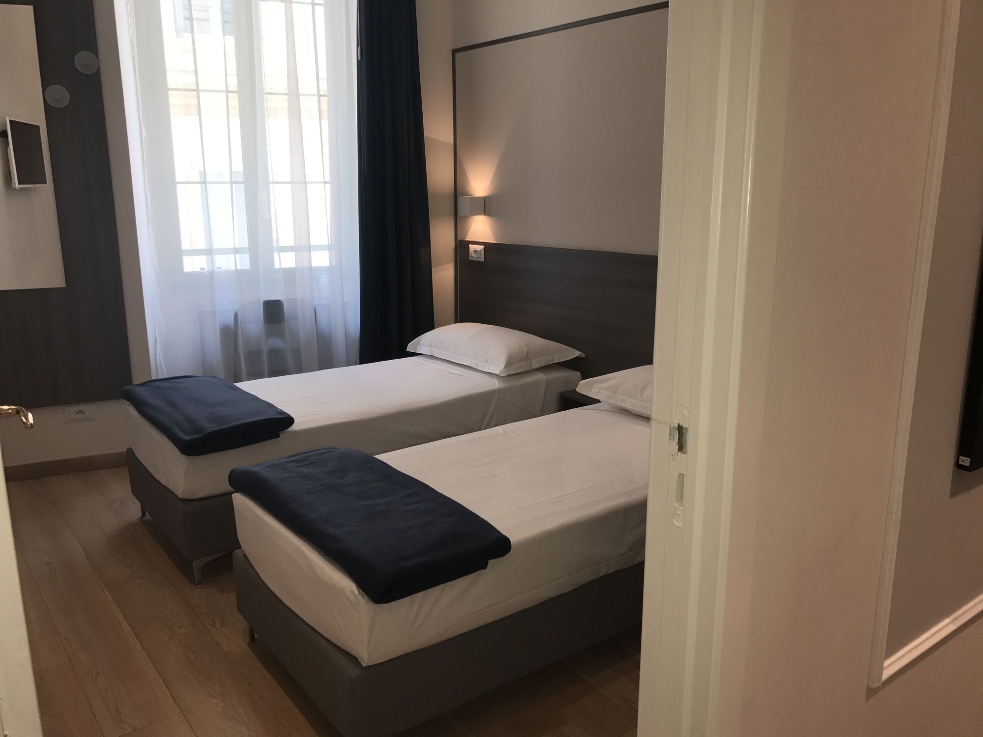 Фото Hotel Neptune Nice