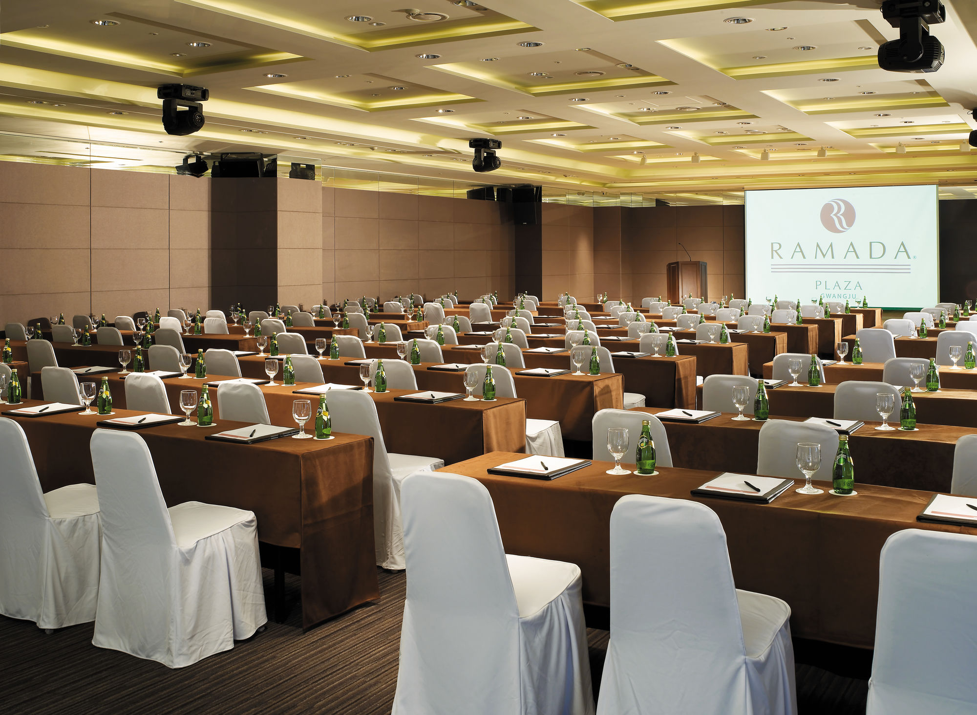 Фото Ramada Plaza Gwangju