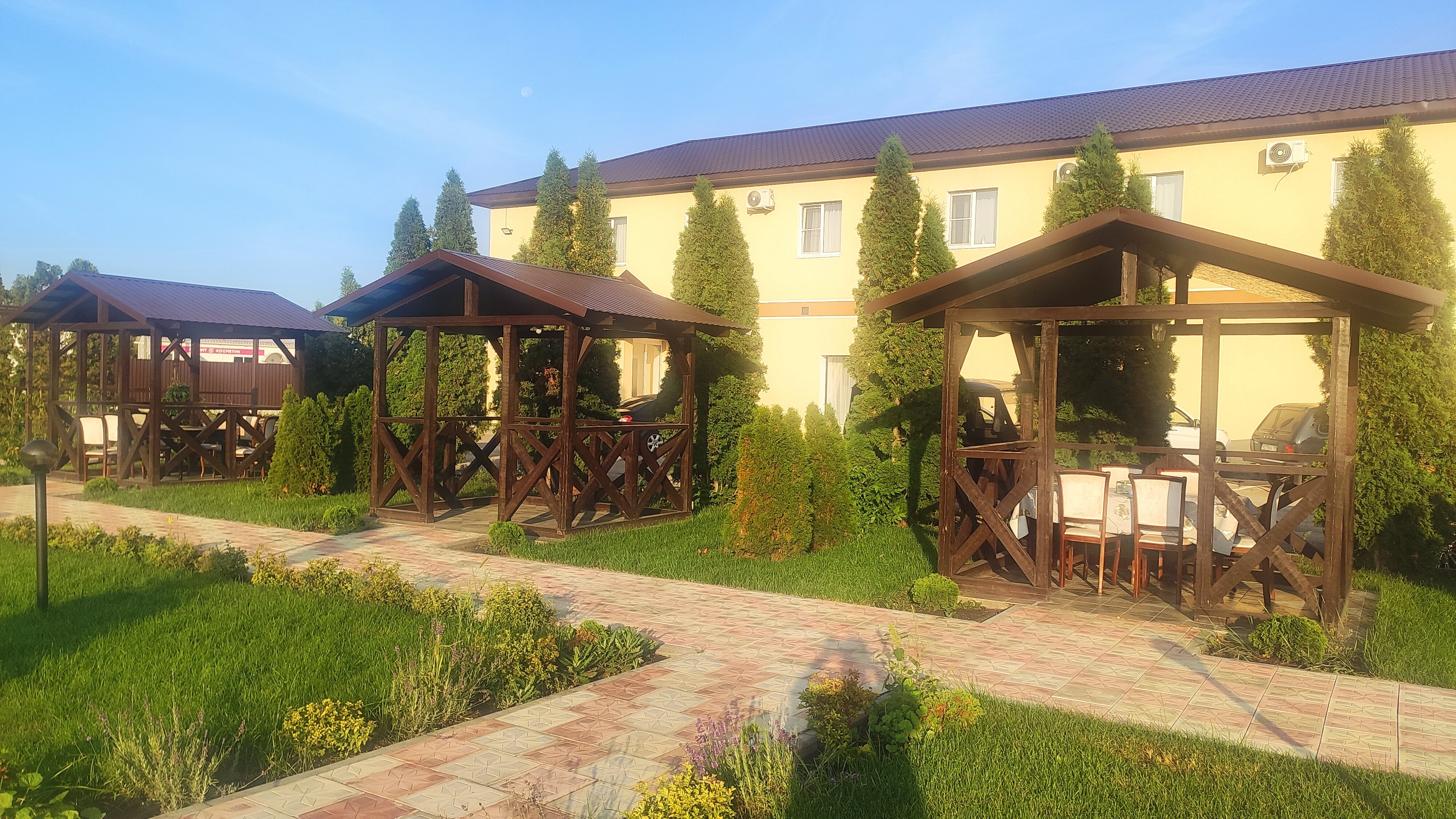 Фото отеля 1