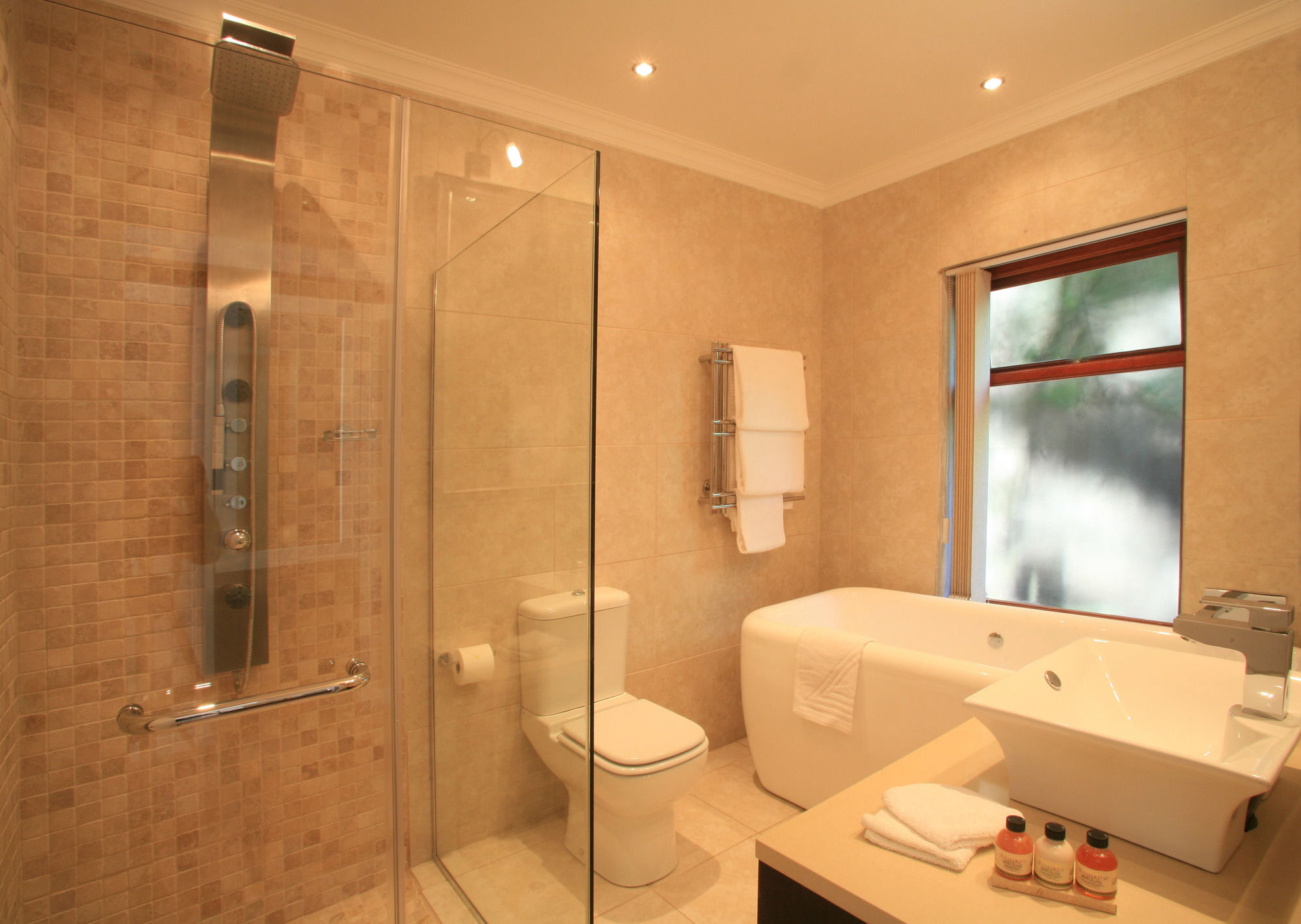 Фото Boardwalk Lodge - self-catering