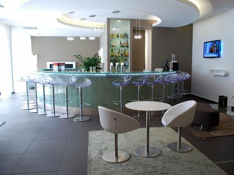 Фото Novotel Avignon Centre