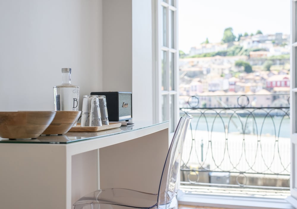 Фото Miragaia Riverside Suites