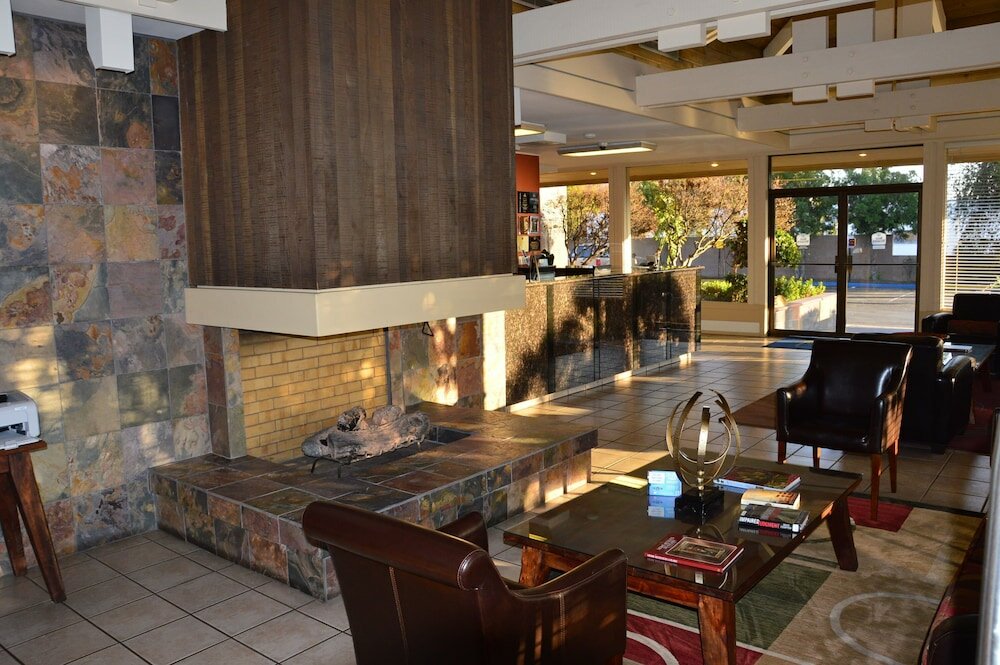 Фото Best Western Village Inn