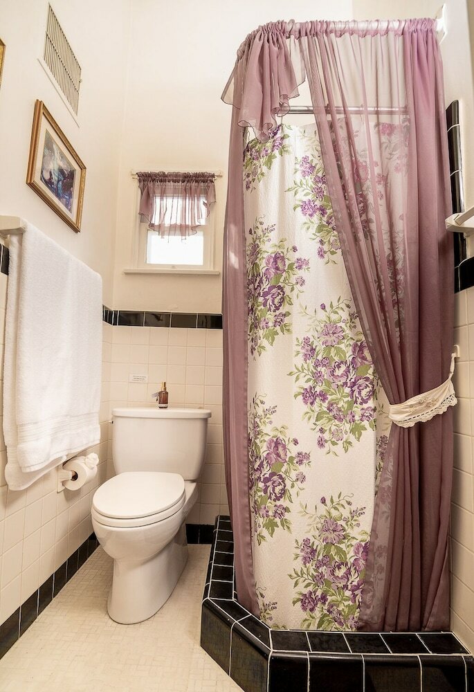 Фото The Blenman Inn