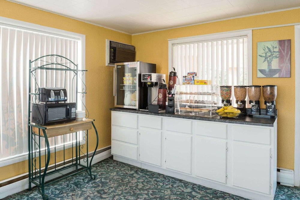 Фото Knights Inn Kirksville