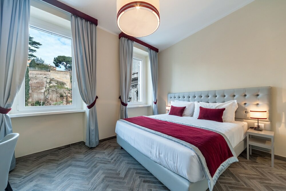 Фото Foro Romano Luxury Suites