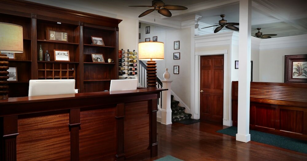 Фото The Guesthouses at Southernmost Beach Resort