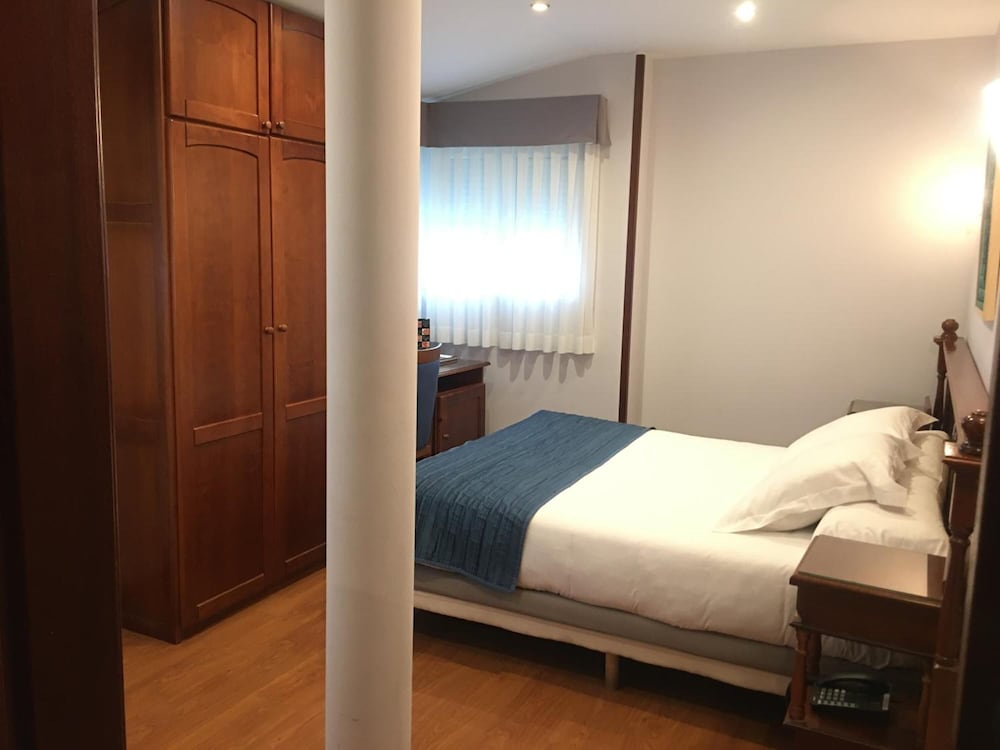 Фото Hotel Villalegre