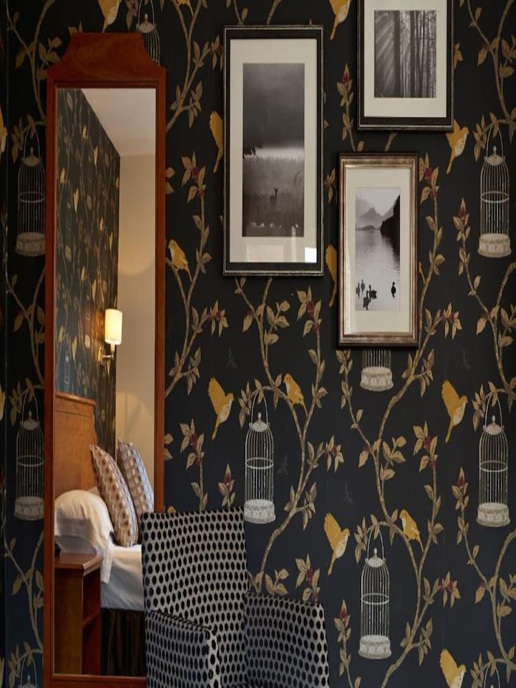 Фото Mandolay Hotel Guildford