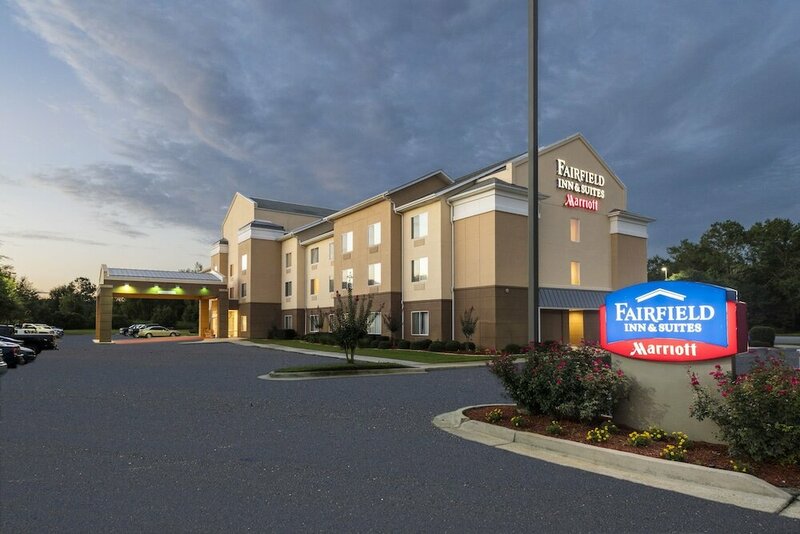 Гостиница Fairfield Inn & Suites Marianna