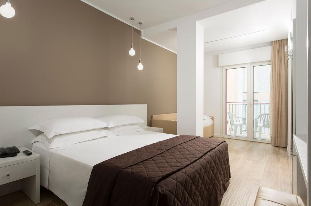 Фото Hotel Gardenia