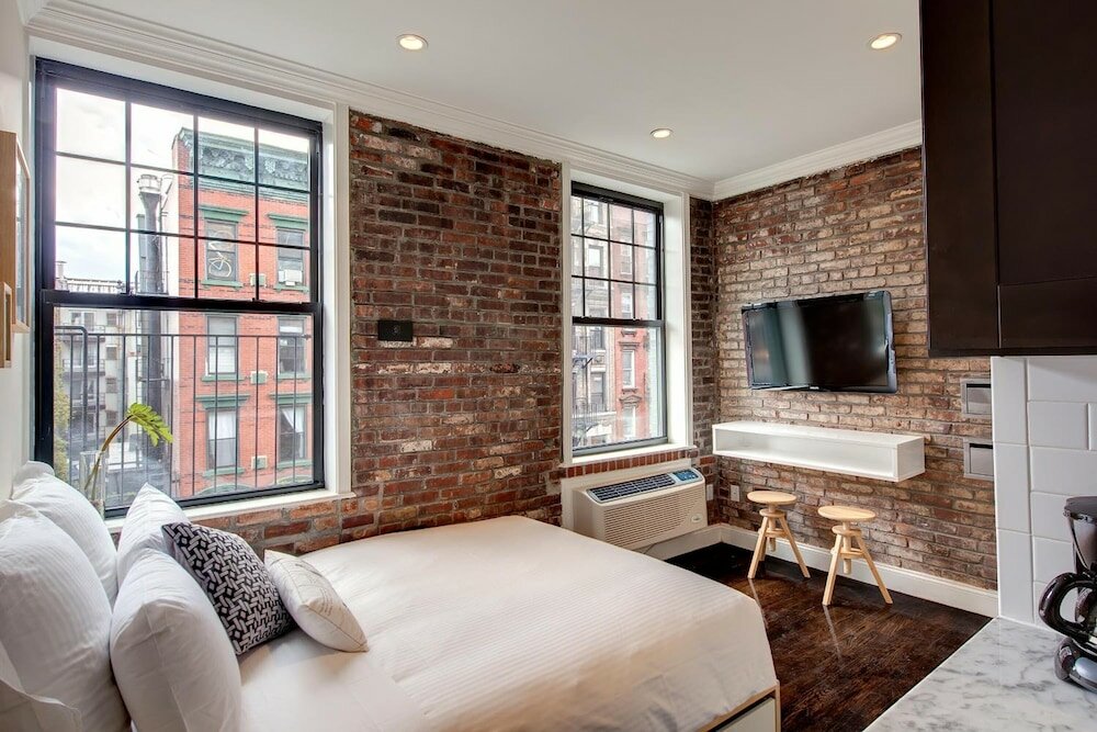 Фото East Village Hotel