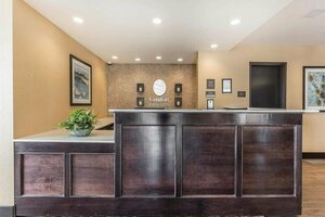 Гостиница Comfort Inn & Suites Airport North