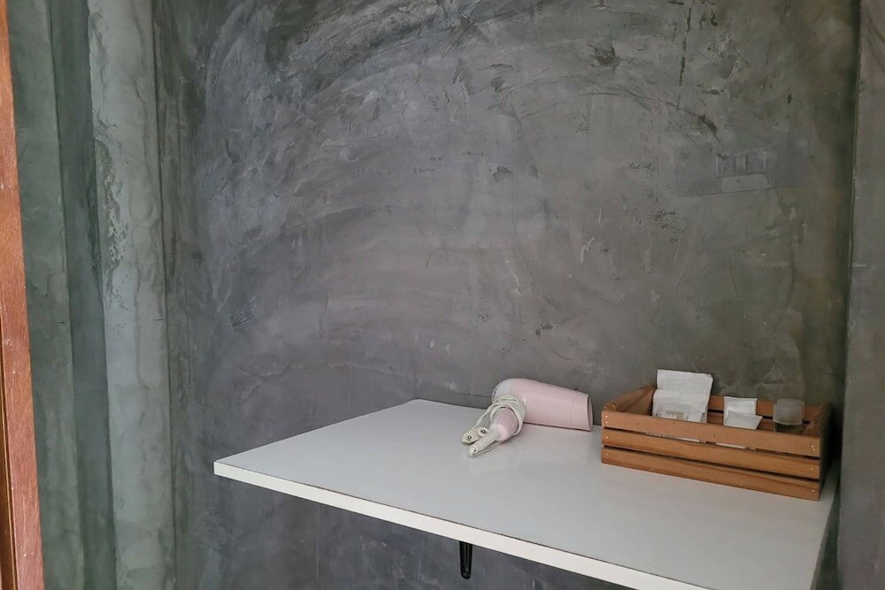 Фото Snooze Inn Phuket