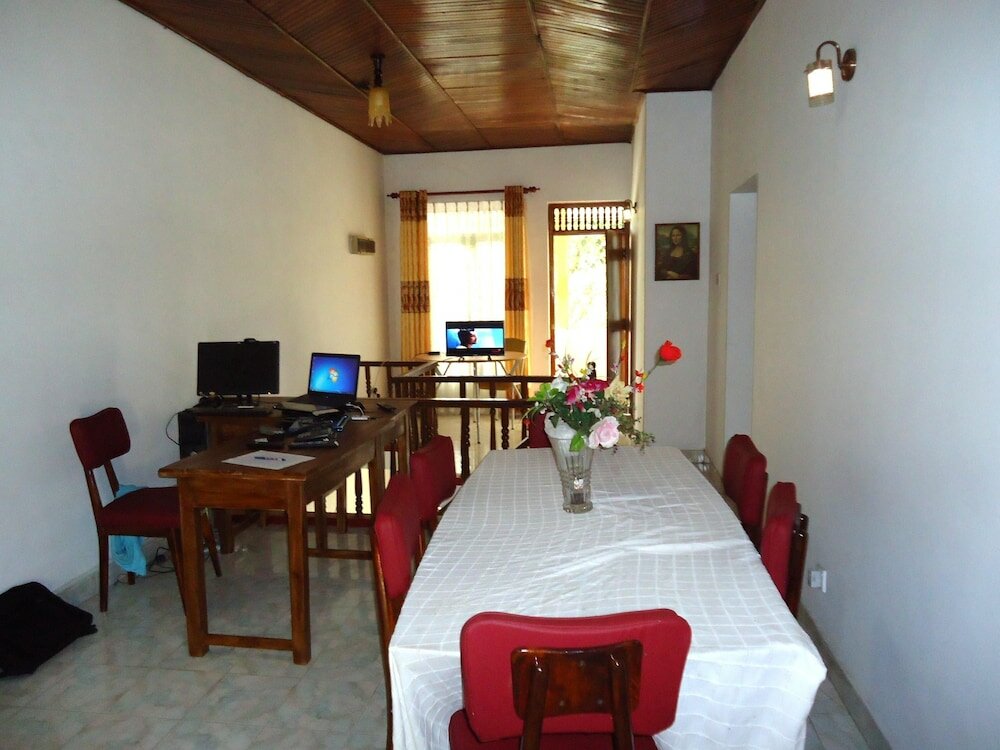 Фото Peradeniya Rest Inn